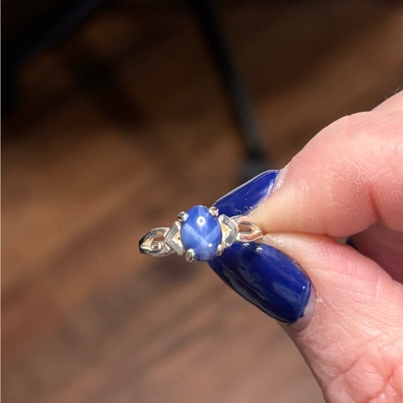 Beautiful 6 Ray Blue Star Sapphire in 925 Sterling Silver Ring Size 5.5 - Picture 4 of 6